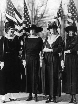 本世纪初女权运动迅速发展(转自:历史上的今天。中国)