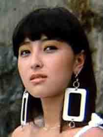 上山诗纳的英文名