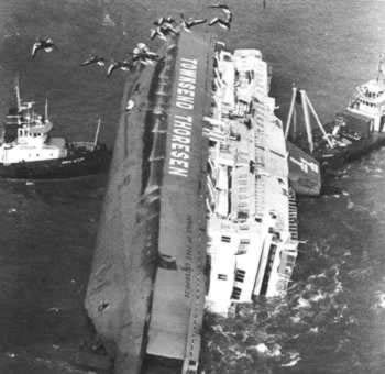 英渡轮“自由企业先驱”号倾覆，184人丧生（转自：历史上的今天。com）